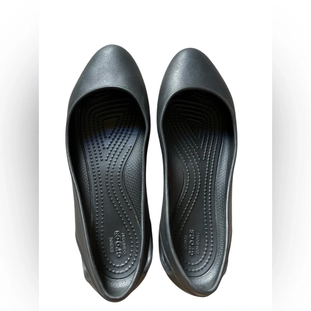 Crocs Laura Ballet Flats Women's 8 Black Cut Out Rubber Waterproof Slip On Shoes